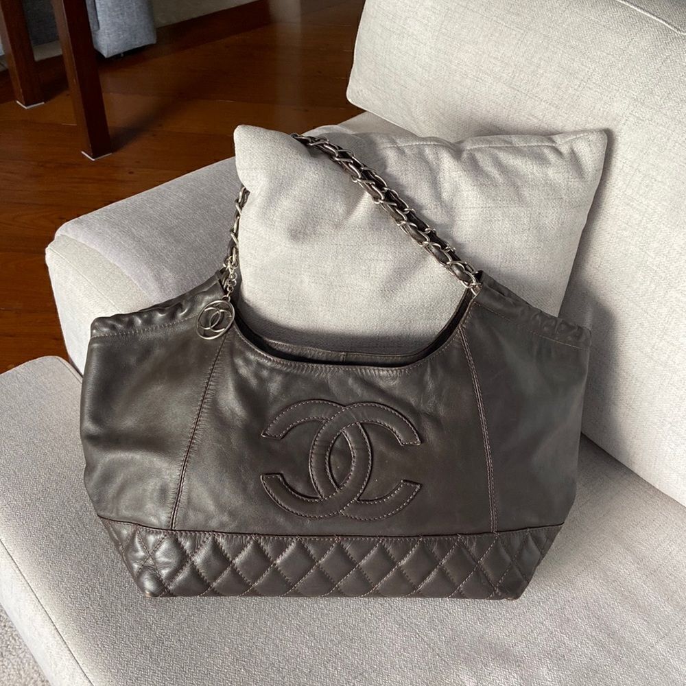 Chanel Lamb skin should’ve back zipper closure silver details chocolate color
